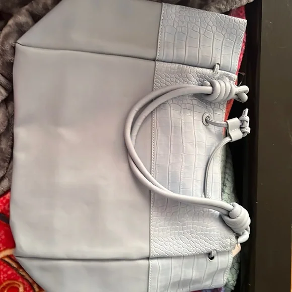 Light Blue - Picture 1 of 6